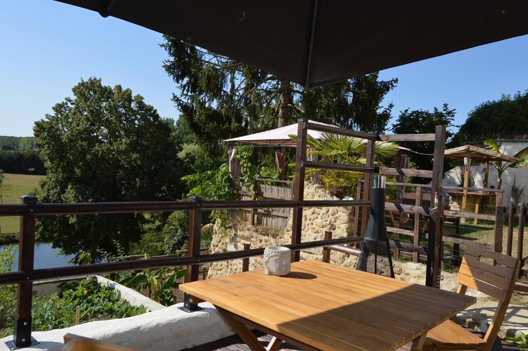 Le Cottage Belmontais, Maison Individuelle, Vue Panoramique Sur La Riviere Beaumont-sur-Sarthe Экстерьер фото